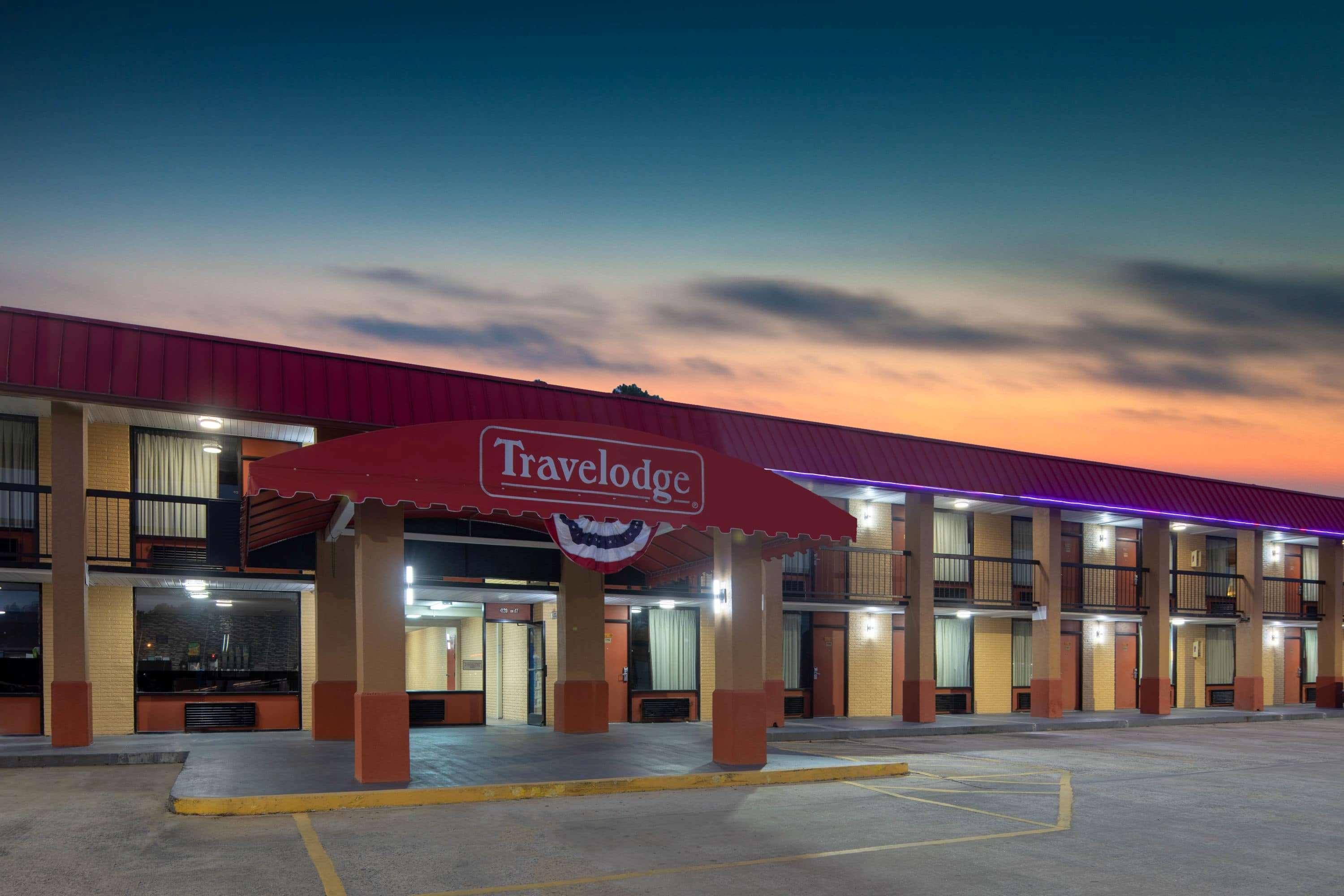 Travelodge By Wyndham Savannah Area/Richmond Hill Esterno foto