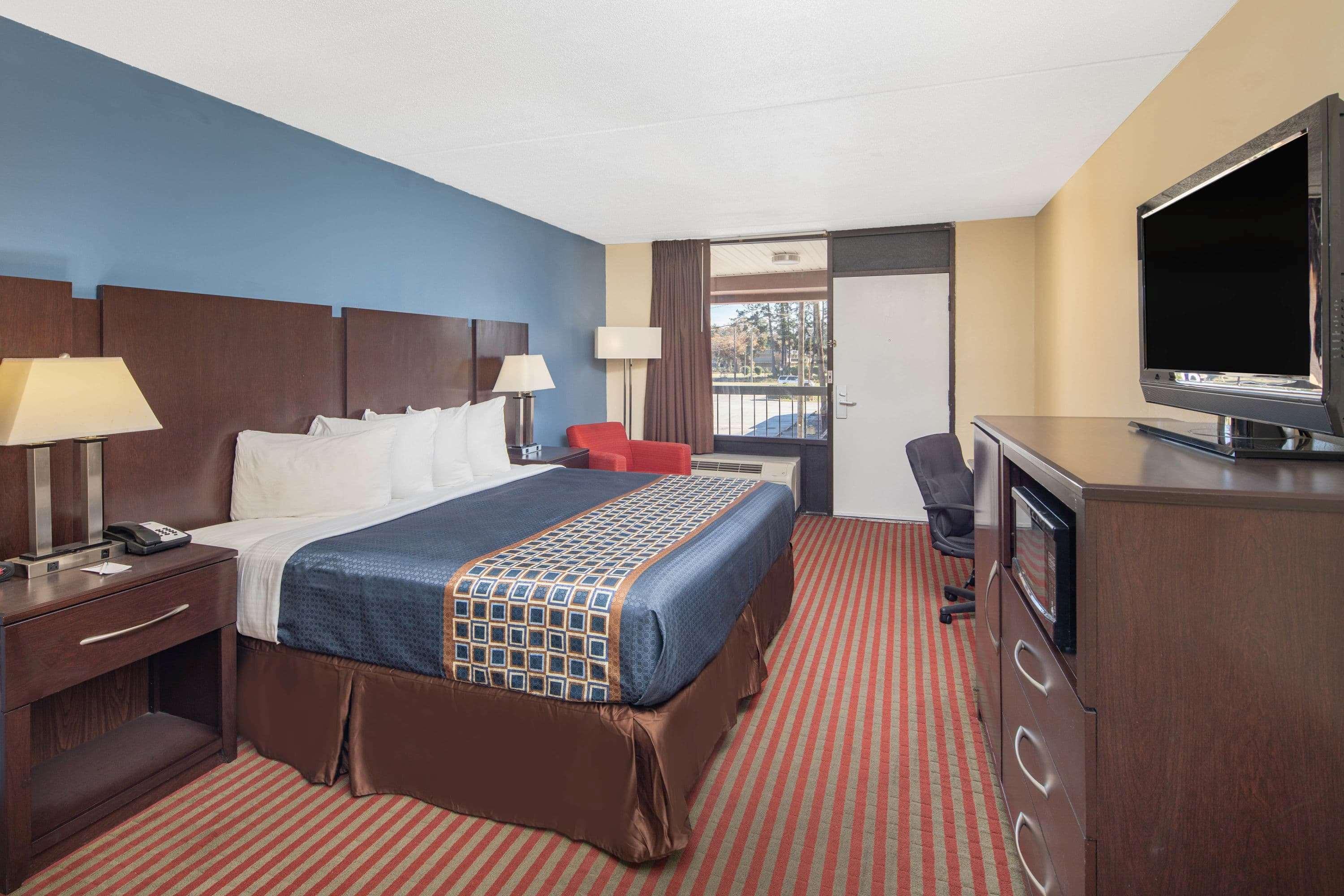 Travelodge By Wyndham Savannah Area/Richmond Hill Esterno foto